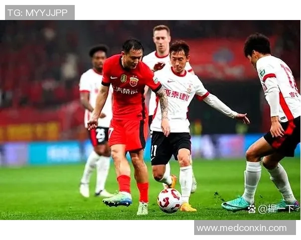 成都篮球队以57分领跑大师赛积分榜展现强劲实力